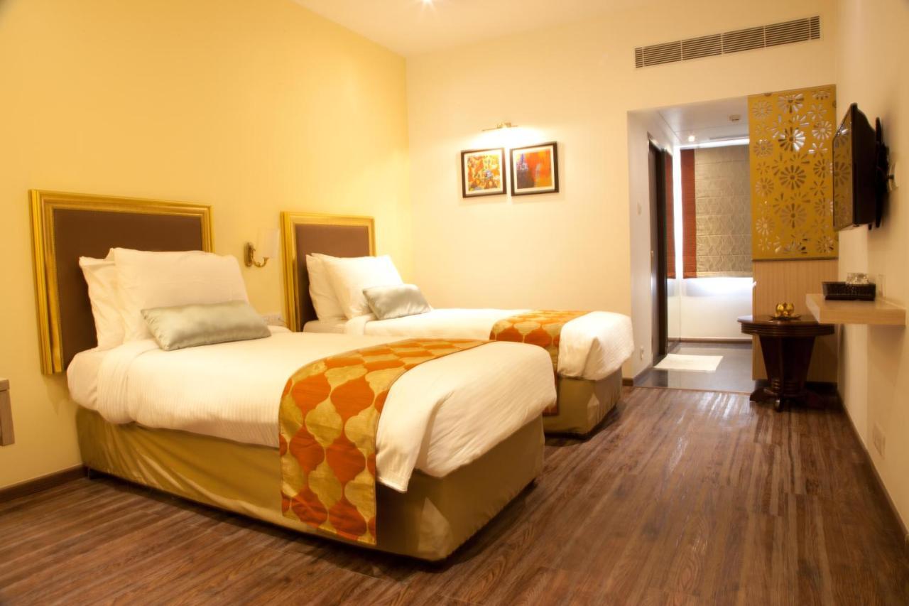 Hotel Sabareesh Park Maduráj Kültér fotó