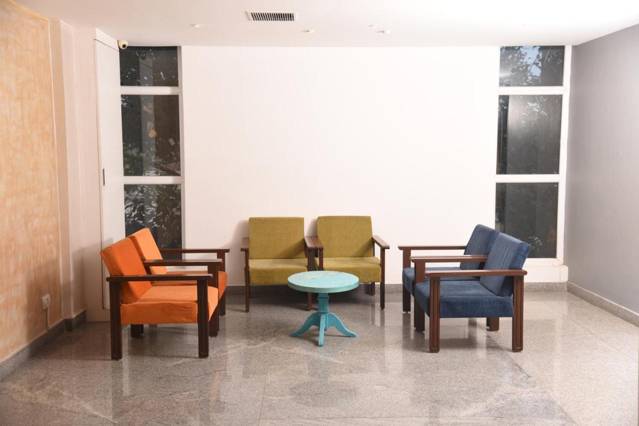 Hotel Sabareesh Park Maduráj Kültér fotó