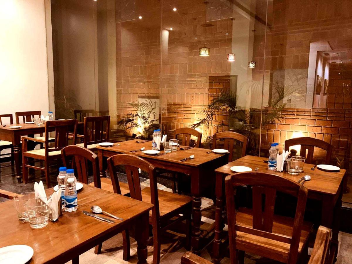 Hotel Sabareesh Park Maduráj Kültér fotó